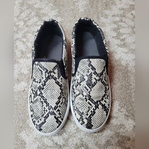 Vince Snake Print Flats in Black and Cream